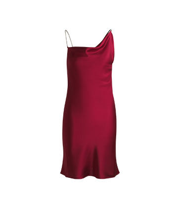 κόκκινο σατέν φόρεμα